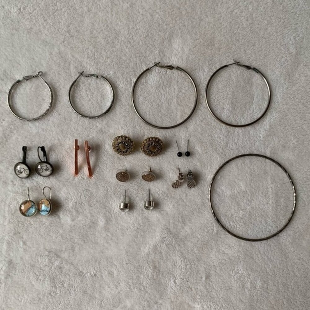 11 Piece COne Sizetume Jewelry Bundle -varioToned Metals (Silver, Gold, etc)